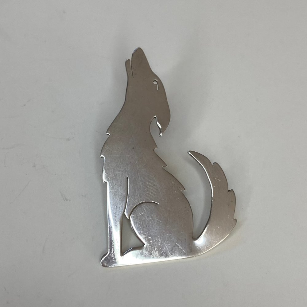 Relios 925 Hand Signed Sitting Wolf Brooch